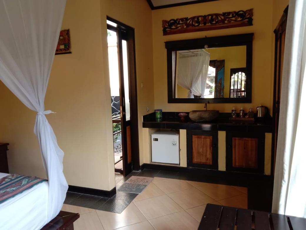 Tirta Sari Bungalow Pemuteran Eksteriør bilde