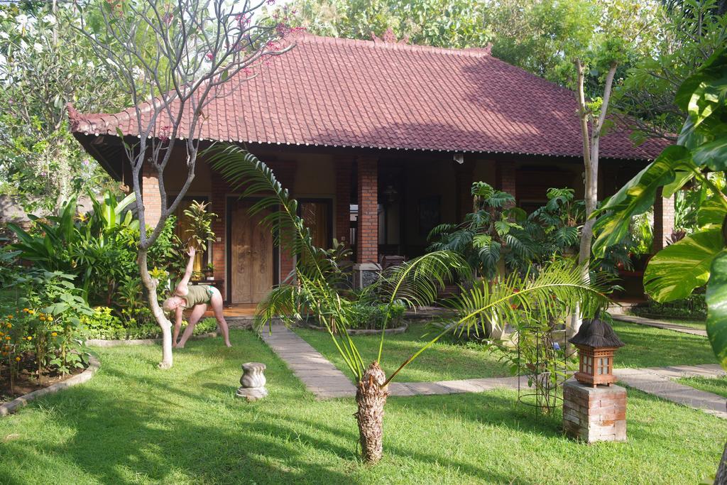 Tirta Sari Bungalow Hotell Pemuteran Eksteriør bilde